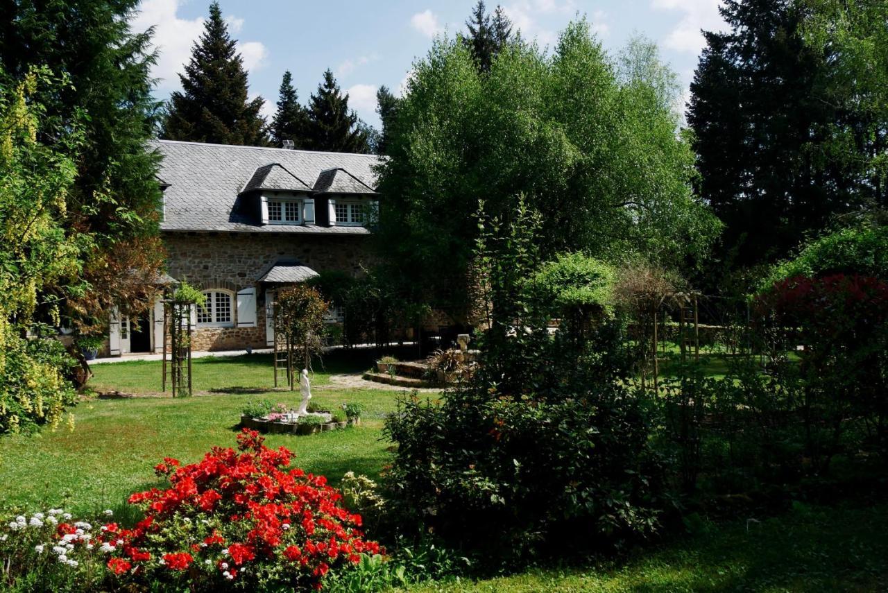 Manoir De Chantemerle Sainte-Fortunade Exterior photo